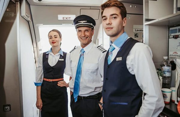 flight attendants jobs for travelers