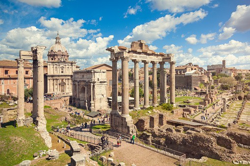 istockphoto 498240799 170667a - Top 10 Italy Attractions You Should Visit
