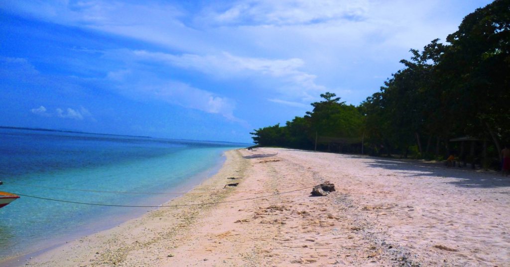 Great Santa Cruz Island, Sand beaches Philippines