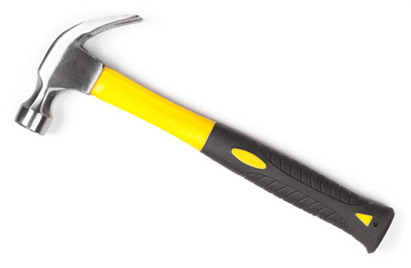 Claw Hammer - Best DIY gadgets